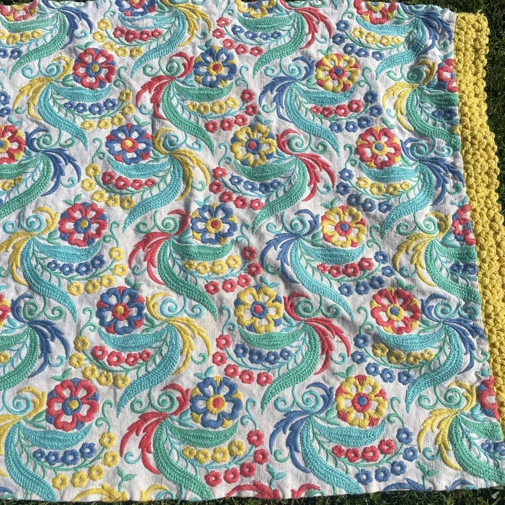N/A vibrant table